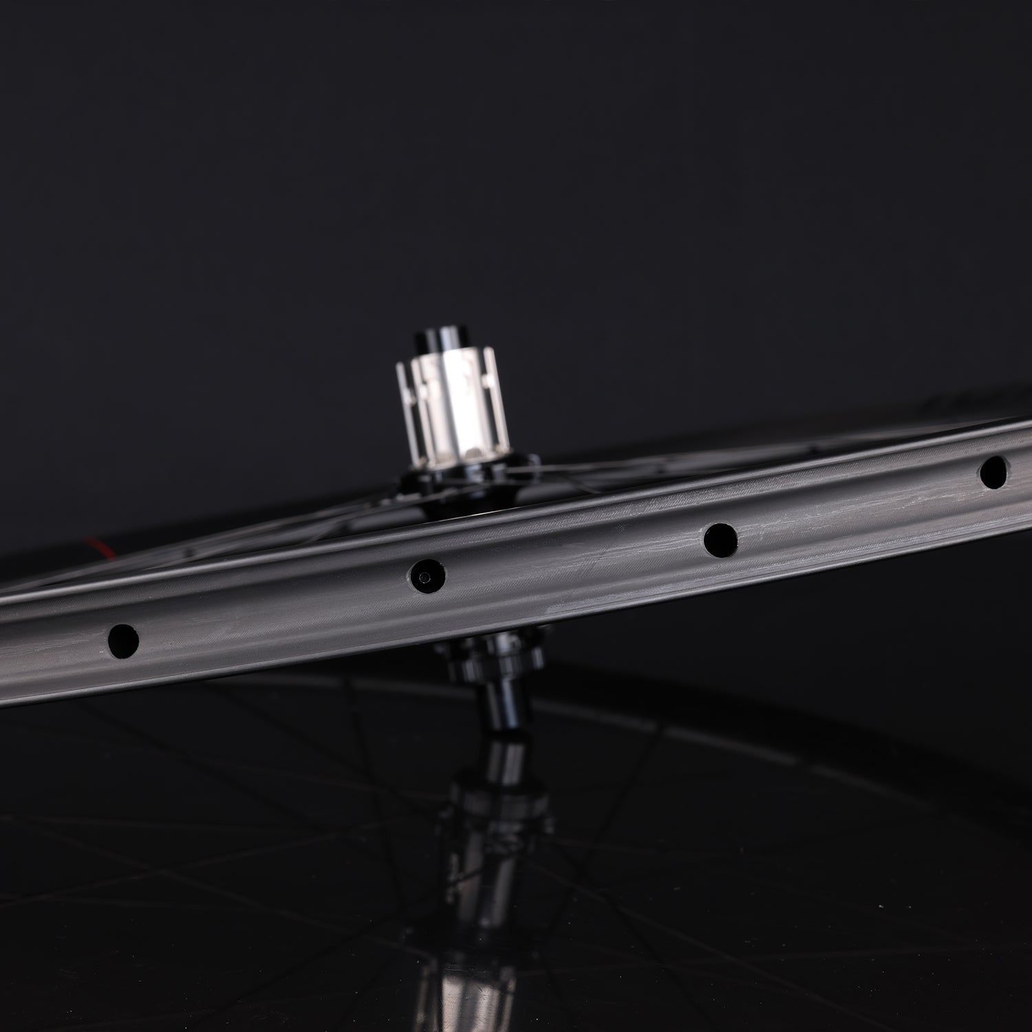 DT AERO 40 디스크 브레이크 휠
